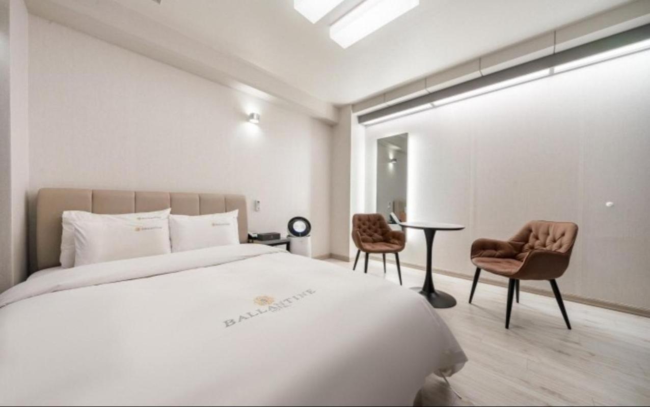 Ballantine Business Hotel Gwangju Metropolitan City Екстер'єр фото