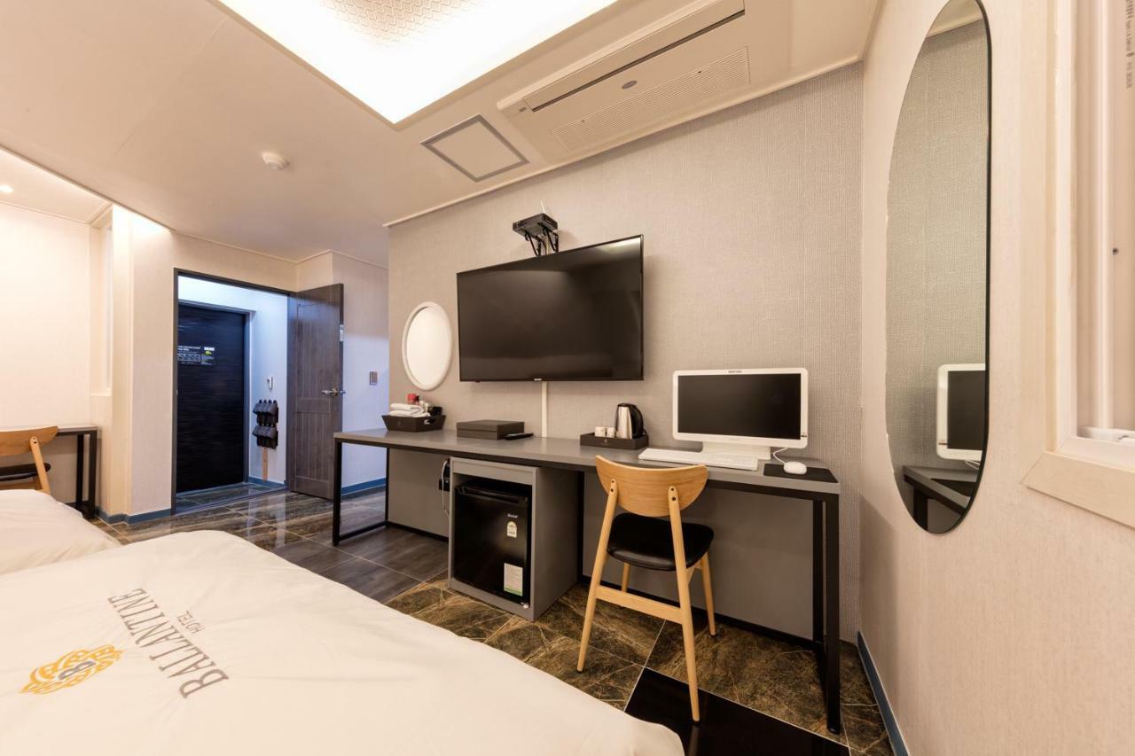 Ballantine Business Hotel Gwangju Metropolitan City Екстер'єр фото
