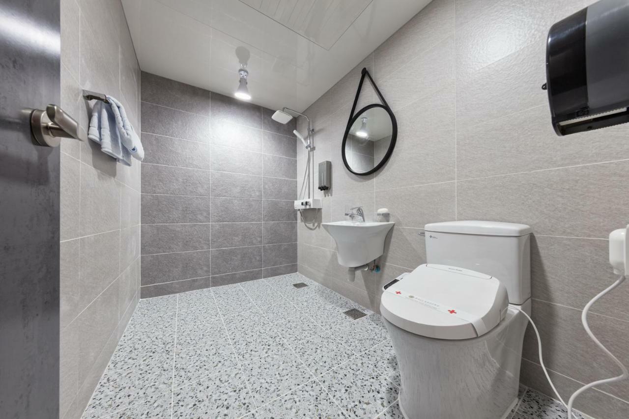 Ballantine Business Hotel Gwangju Metropolitan City Екстер'єр фото