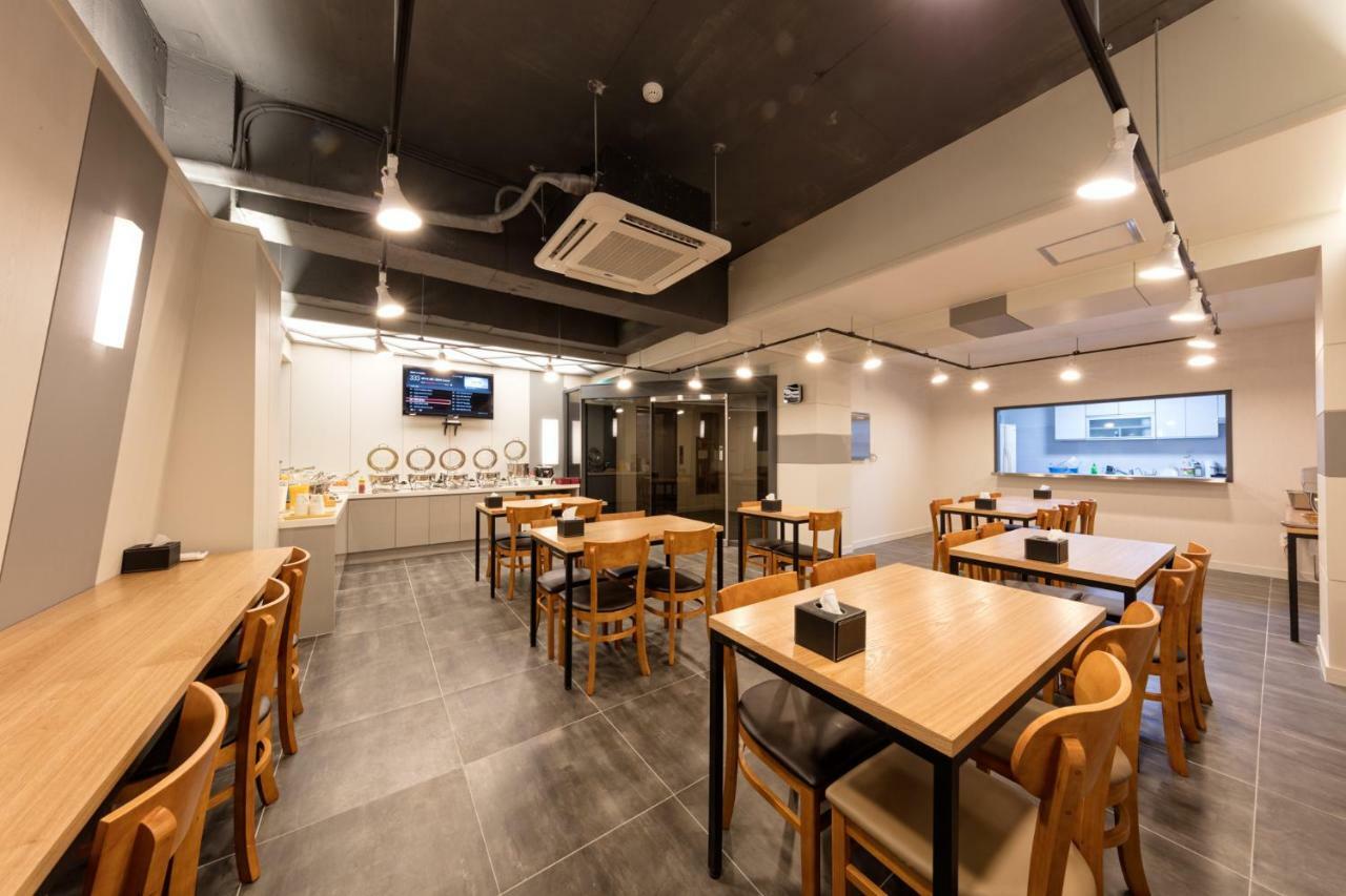 Ballantine Business Hotel Gwangju Metropolitan City Екстер'єр фото