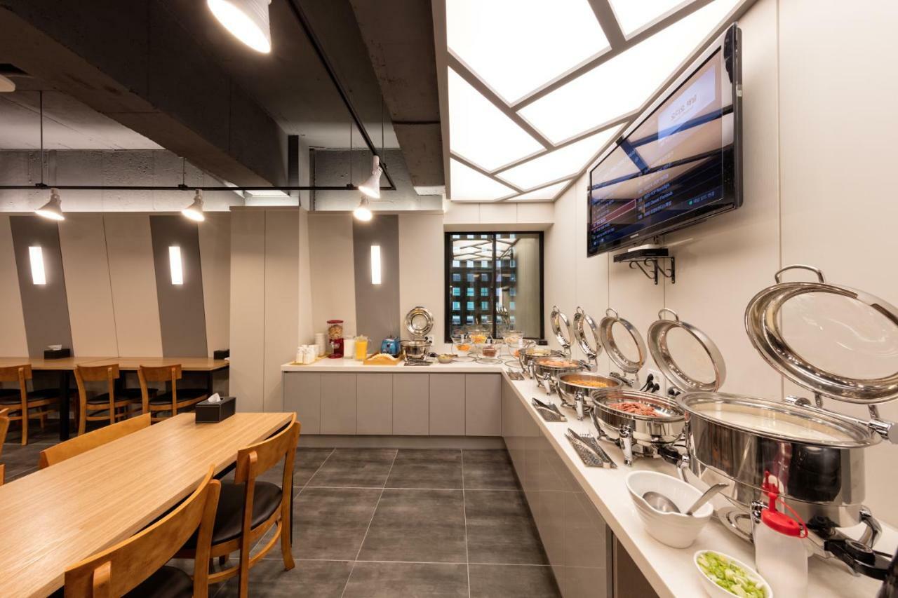 Ballantine Business Hotel Gwangju Metropolitan City Екстер'єр фото